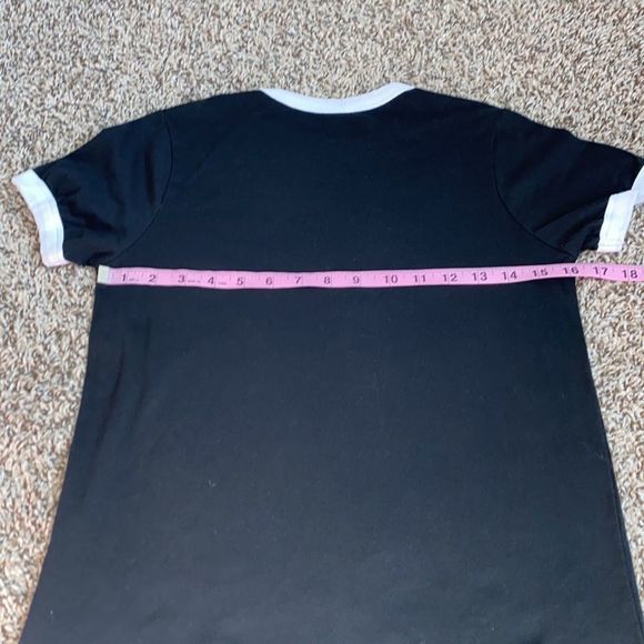 🎀 3/$20 FRIENDS Tv show children’s Large Chandler bing ringer tee - Picture 3 of 5